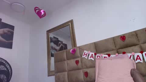 Snapshot of estrella_hanks_ chatting on 02.10.25 Estrella online show from 02.10.25