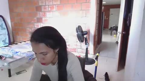 Snapshot of estrellaafugaz chatting on 02.12.25 Gobernante online show from 02.12.25