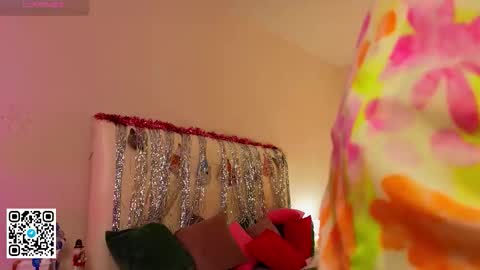 esyameglin online show from 11.19.25