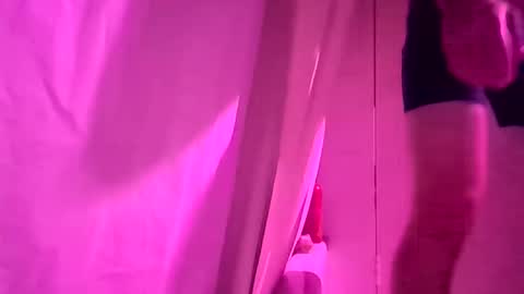 et528007 online show from 09.27.25