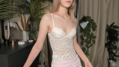 Natalie online show from 10.15.25