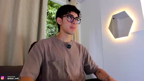etham_wolf1 online show from 08.06.26