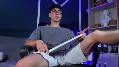 Etham online show from 09.24.25