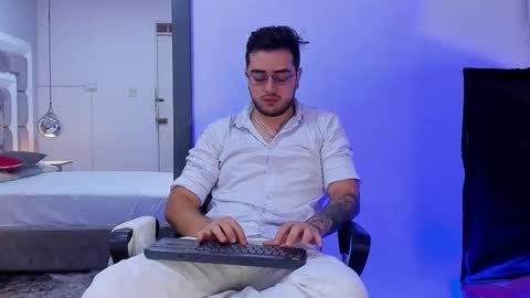 ethan_greys online show from 12.23.25