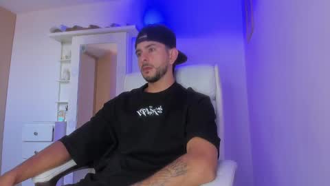 Snapshot of ethan_mullers1 chatting on 01.23.25 Ethan Muller online show from 01.23.25