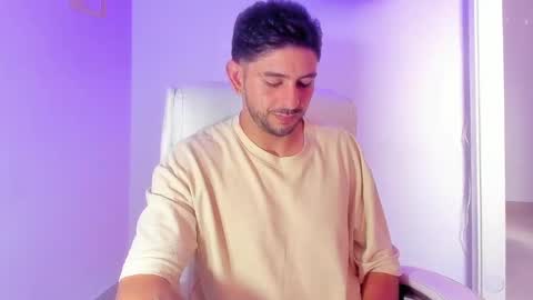 Snapshot of ethan_mullers1 chatting on 02.04.25 Ethan Muller online show from 02.04.25