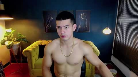 Snapshot of ethan_rodgers chatting on 10.02.25 ETHAN RODGERS online show from 10.02.25