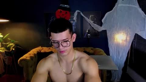 Snapshot of ethan_rodgers chatting on 10.29.25 ETHAN RODGERS online show from 10.29.25