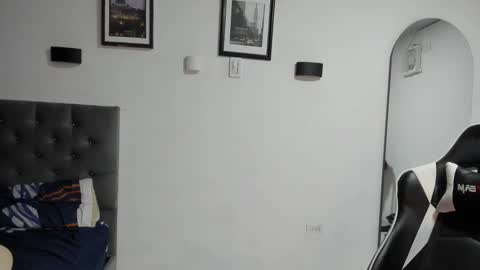 ethan_smitth1 online show from 01.19.25