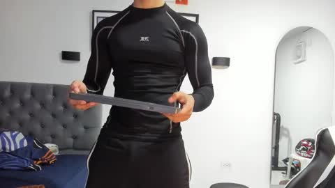 ethan_smitth1 online show from 01.19.25