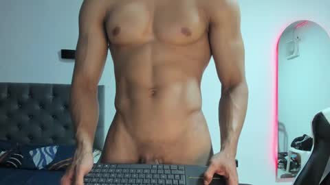 ethan_smitth1 online show from 01.20.25