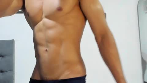 ethan_smitth1 online show from 02.19.25