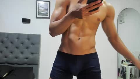 ethan_smitth1 online show from 02.26.25