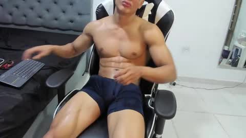 ethan_smitth1 online show from 02.27.25