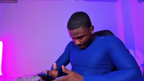 Snapshot of ethan_travis0 chatting on 12.02.24 ethan travis online show from 12.02.24