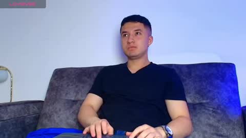 Snapshot of ethanconnor_ chatting on 10.23.25 ethanconnor_ online show from 10.23.25