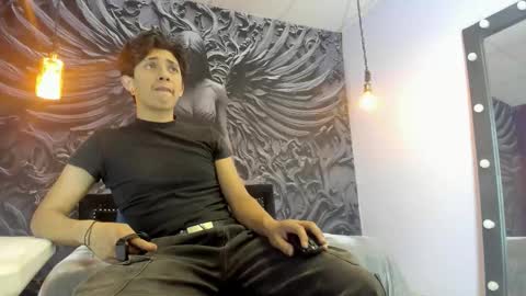 Snapshot of ethann1_ chatting on 10.21.25 ETHAN online show from 10.21.25