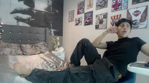 Snapshot of ethann1_ chatting on 10.22.25 ETHAN online show from 10.22.25