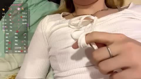 Snapshot of eugenakhouri chatting on 10.28.25 Lana online show from 10.28.25