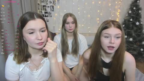 Snapshot of eumomino chatting on 01.19.25 Veronica Tiia Lilith left to right online show from 01.19.25