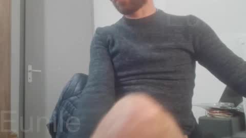 eunile online show from 11.05.25