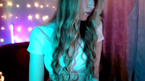 Liana online show from 01.30.25