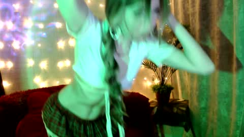 Liana online show from 02.04.25