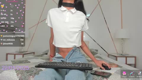 EVA COLUCCY online show from 01.22.25