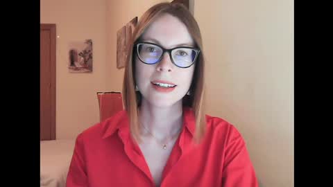 Snapshot of eva_cutesmile chatting on 05.06.26 Eva online show from 05.06.26