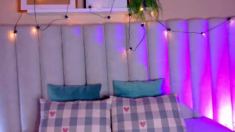 EVA DAEMON  online show from 09.26.25