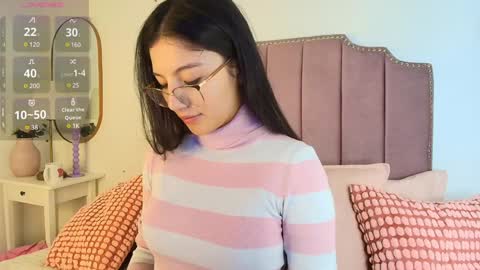 Snapshot of eva_depp chatting on 12.11.24 Evaa Depp online show from 12.11.24