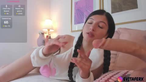 Snapshot of eva_depp chatting on 09.22.25 Evaa Depp online show from 09.22.25