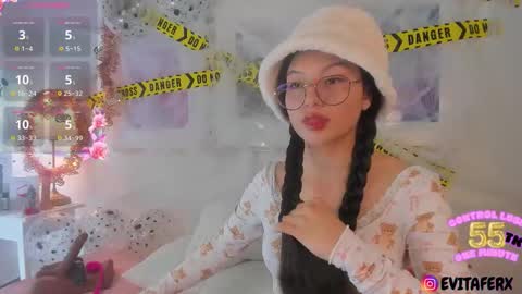 Snapshot of eva_depp chatting on 10.28.25 Evaa Depp online show from 10.28.25