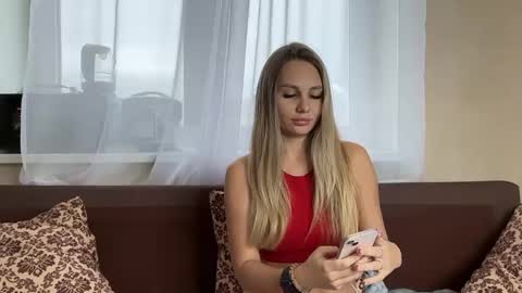 Snapshot of eva_fire_fox chatting on 11.05.25 Eva fire fox online show from 11.05.25