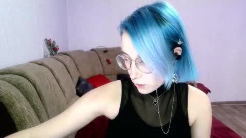 eva_forrest online show from 12.11.24