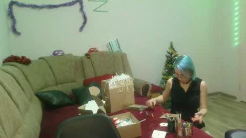 eva_forrest online show from 12.21.24