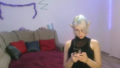 eva_forrest online show from 12.23.24