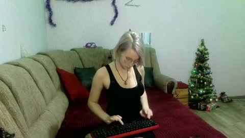 eva_forrest online show from 01.07.25
