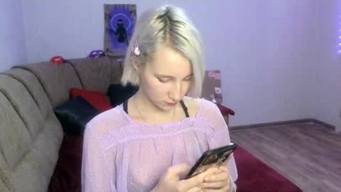 eva_forrest online show from 01.24.25