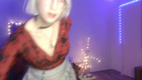 eva_forrest online show from 02.01.25