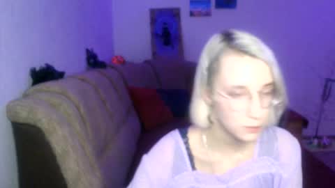 eva_forrest online show from 02.06.25