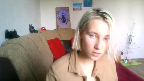 eva_forrest online show from 02.09.25