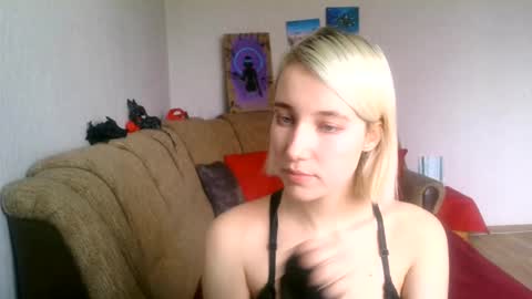 eva_forrest online show from 02.28.25
