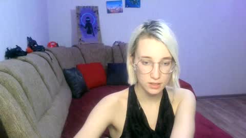 eva_forrest online show from 02.28.25