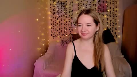 Snapshot of eva_greys chatting on 11.27.25 Eva online show from 11.27.25