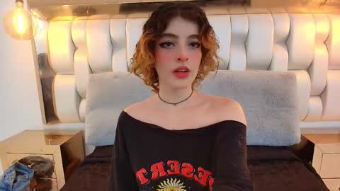 E V A online show from 09.23.25