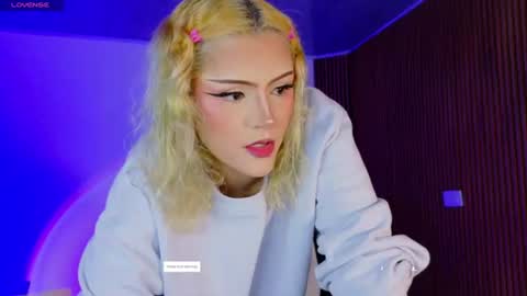 Eva  online show from 06.20.26