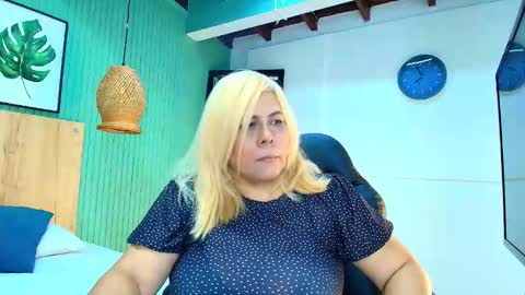 Snapshot of eva_love49 chatting on 03.05.26 eva_love49 online show from 03.05.26