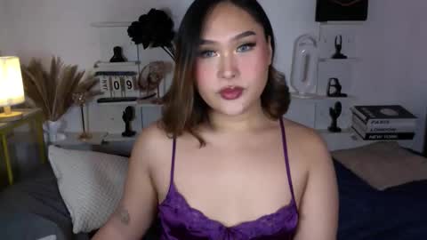 Queen Eva Mazikeen online show from 01.10.26