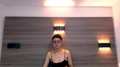 Snapshot of eva_monwalker chatting on 02.04.25 Eva cute online show from 02.04.25